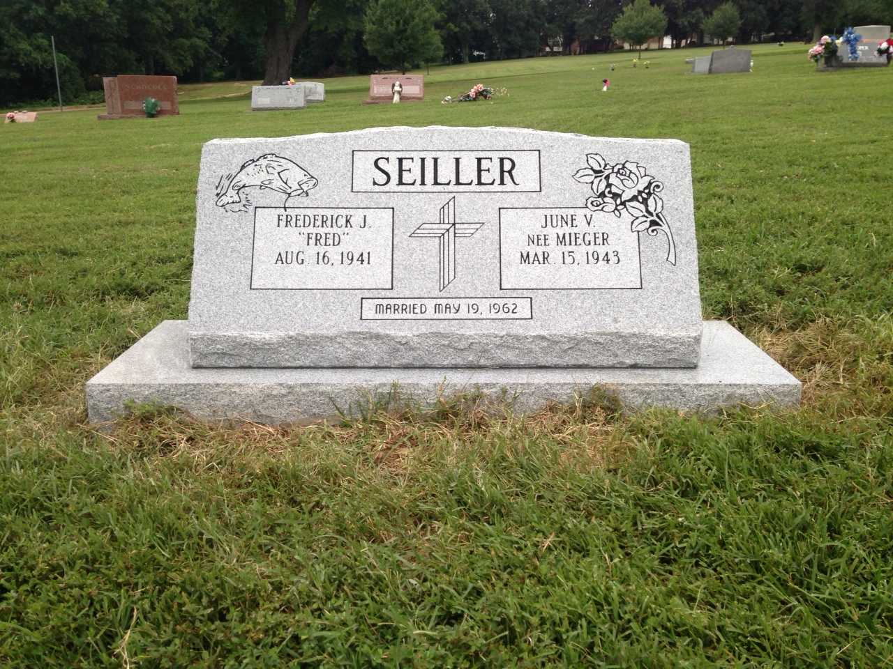 Photo Gallery Festus Crystal Monument