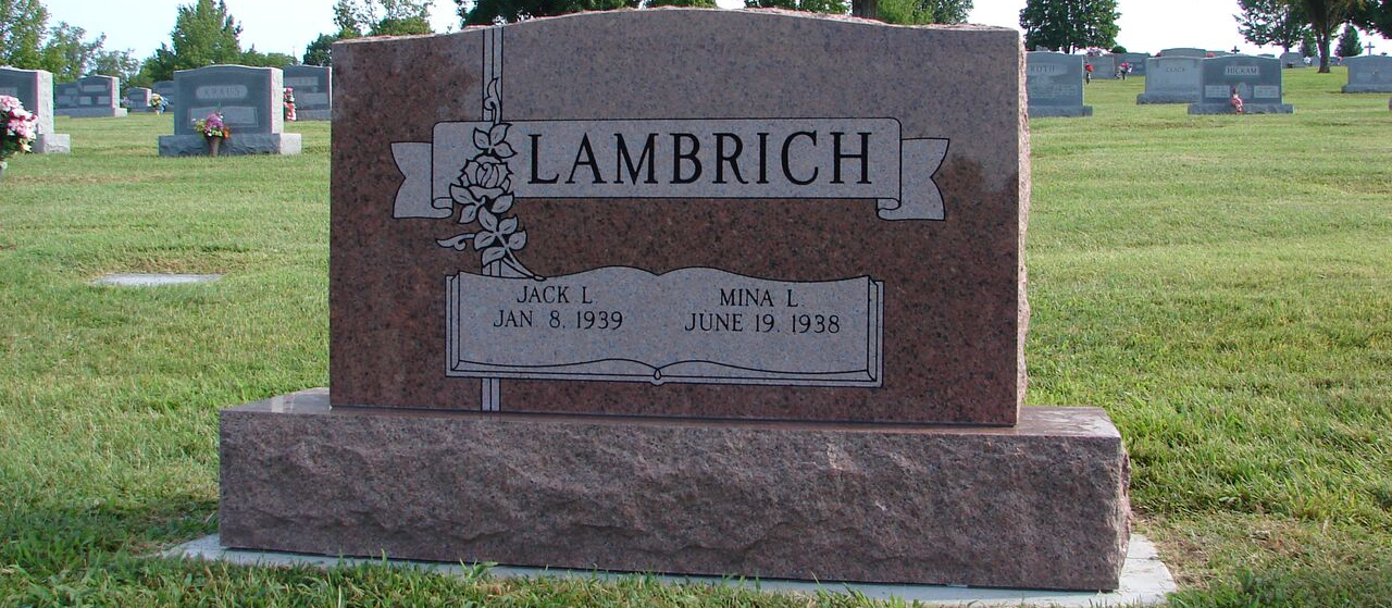 Festus Crystal Monument